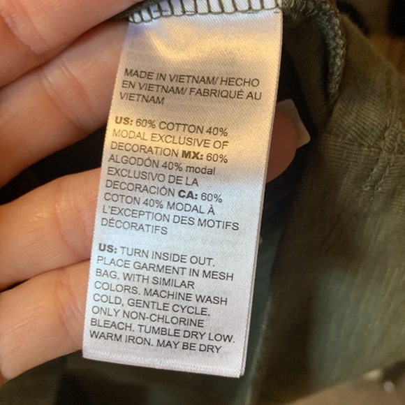 NWT White House black market short sleeve button tee - Picture 9 of 9